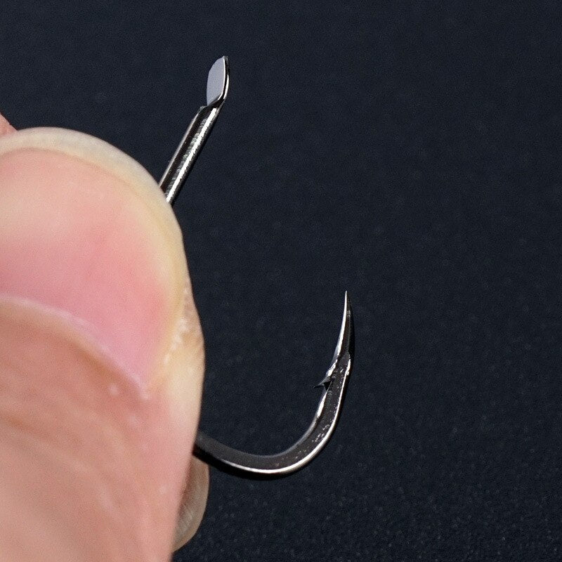 100PCS/lot  Izu Crooked Barbed Flat Fishhook High carbon steel Black carp fishing hooks set 1-13# Accessories tool tackle