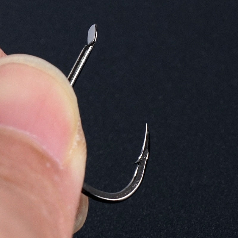 50PCS/lot Izu 1-13# High carbon steel Crooked Barbed Fishhook Black Flat pond carp fishing hooks set Accessories tool tackle